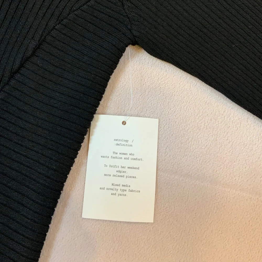Retro logo Black S Turtleneck Minimalist Monochrome Officecore